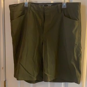 Mountain Hardwear Men’s Performance Hiking Shorts